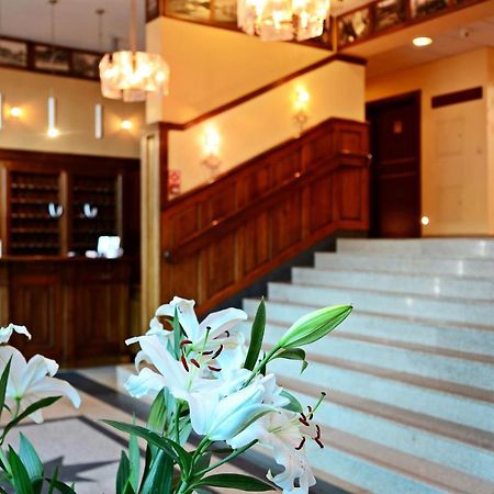 Chopin Hotel Pruszcz Gdanski Exterior photo